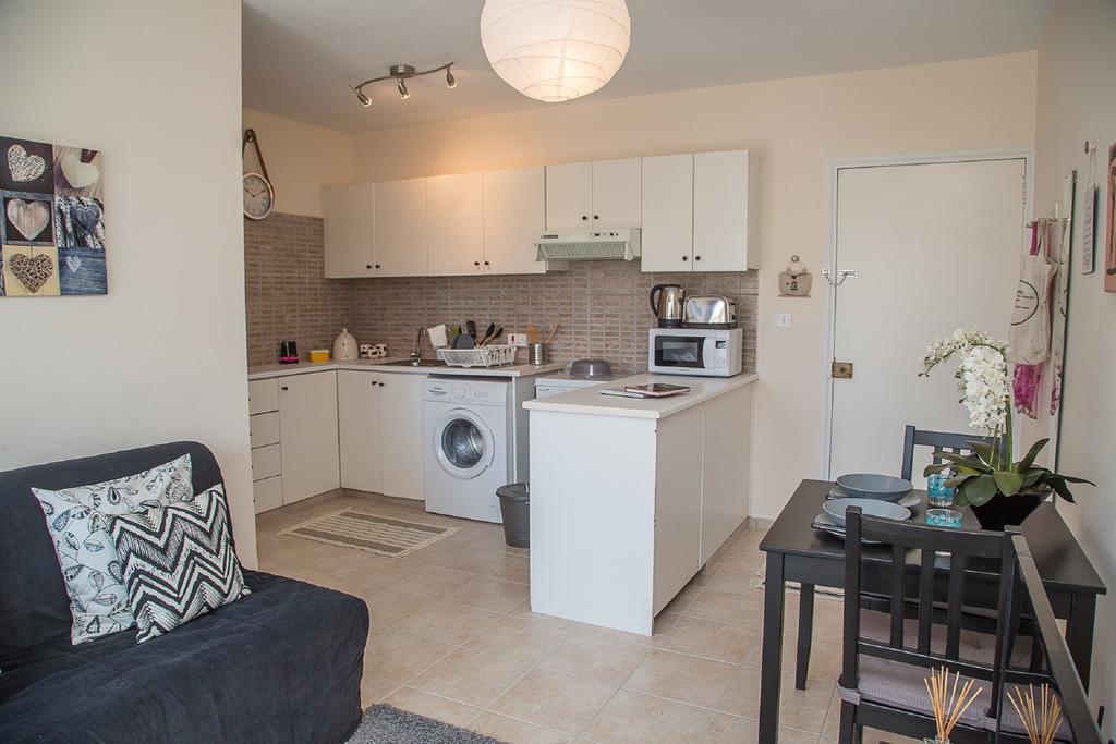 Paphos Love Hut Apartment Exterior foto